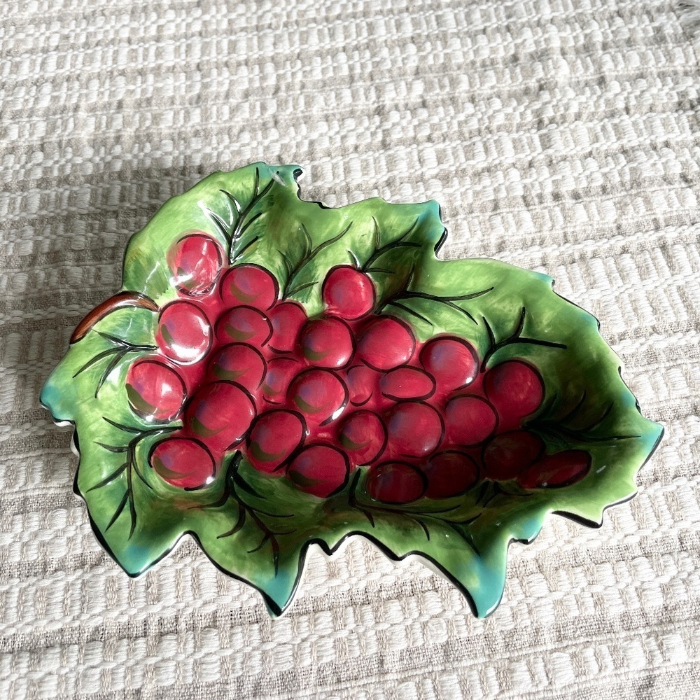 Vintage Handpaint cheese/trinket dish Burgundy Grape Ceramic Majolic style